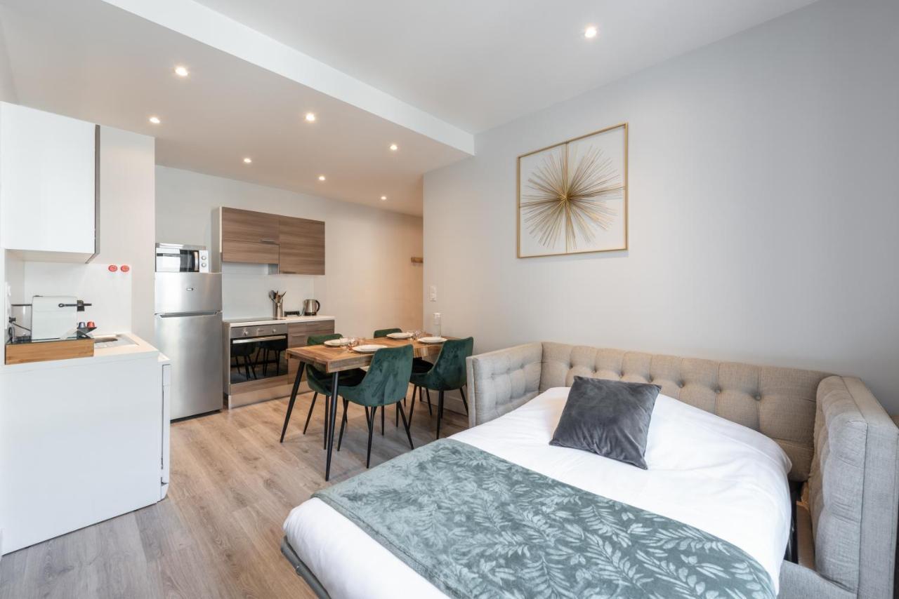 Le Pompadour - Magnifique T2 Place Bellecour 4Eme Etage Sans Ascenseur - 4Th Floor No Elevator Лион Экстерьер фото
